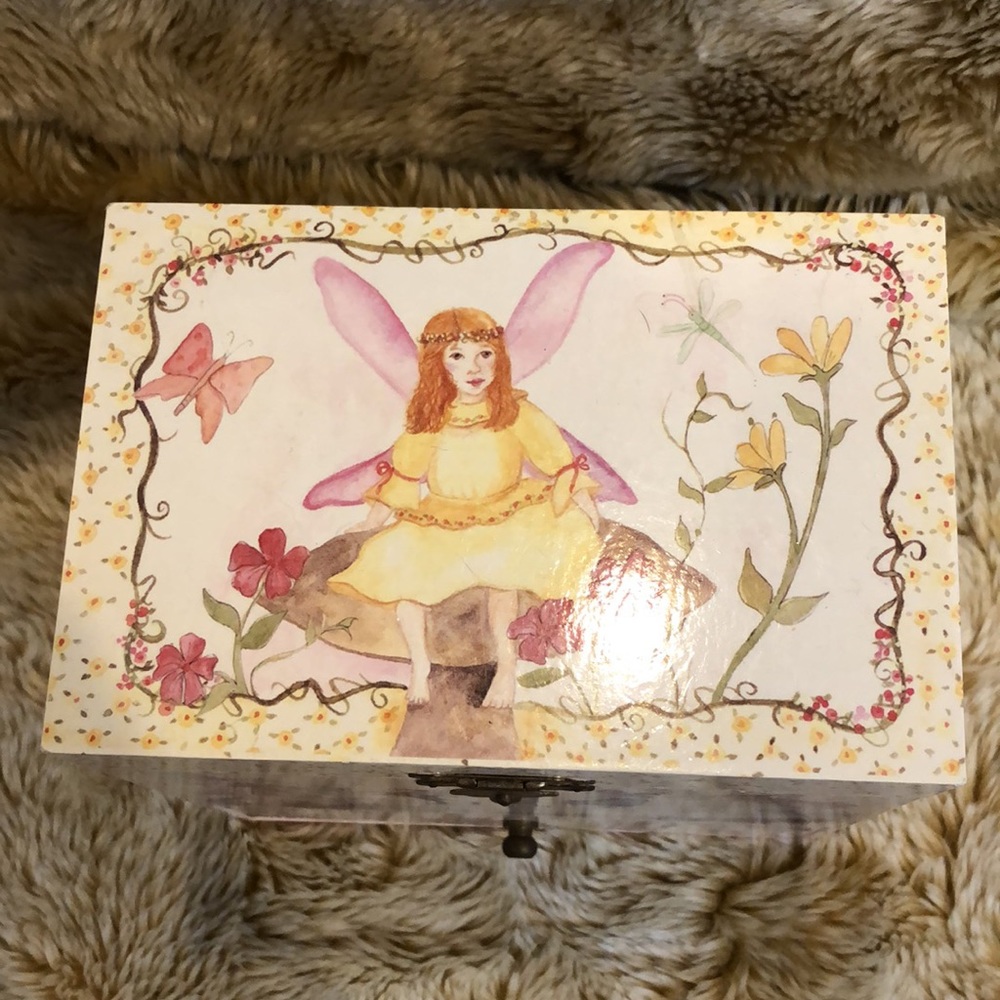 Music Box - Picture 4 of 7